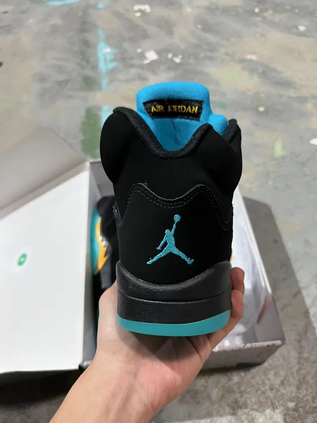 Tênis de basquete Air Jordan 5 preto amarelo turquesa 6