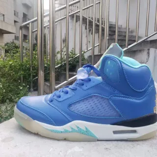 Air Jordan 5 蓝色和青色高帮篮球鞋