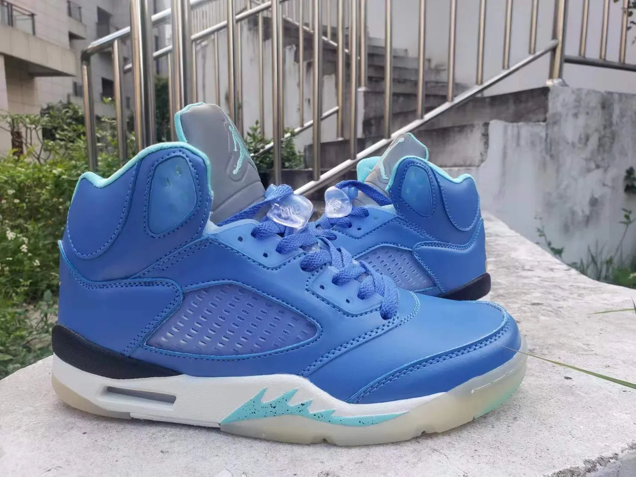 Air Jordan 5 Blue and Cyan High-Top Basketball Shoes 2