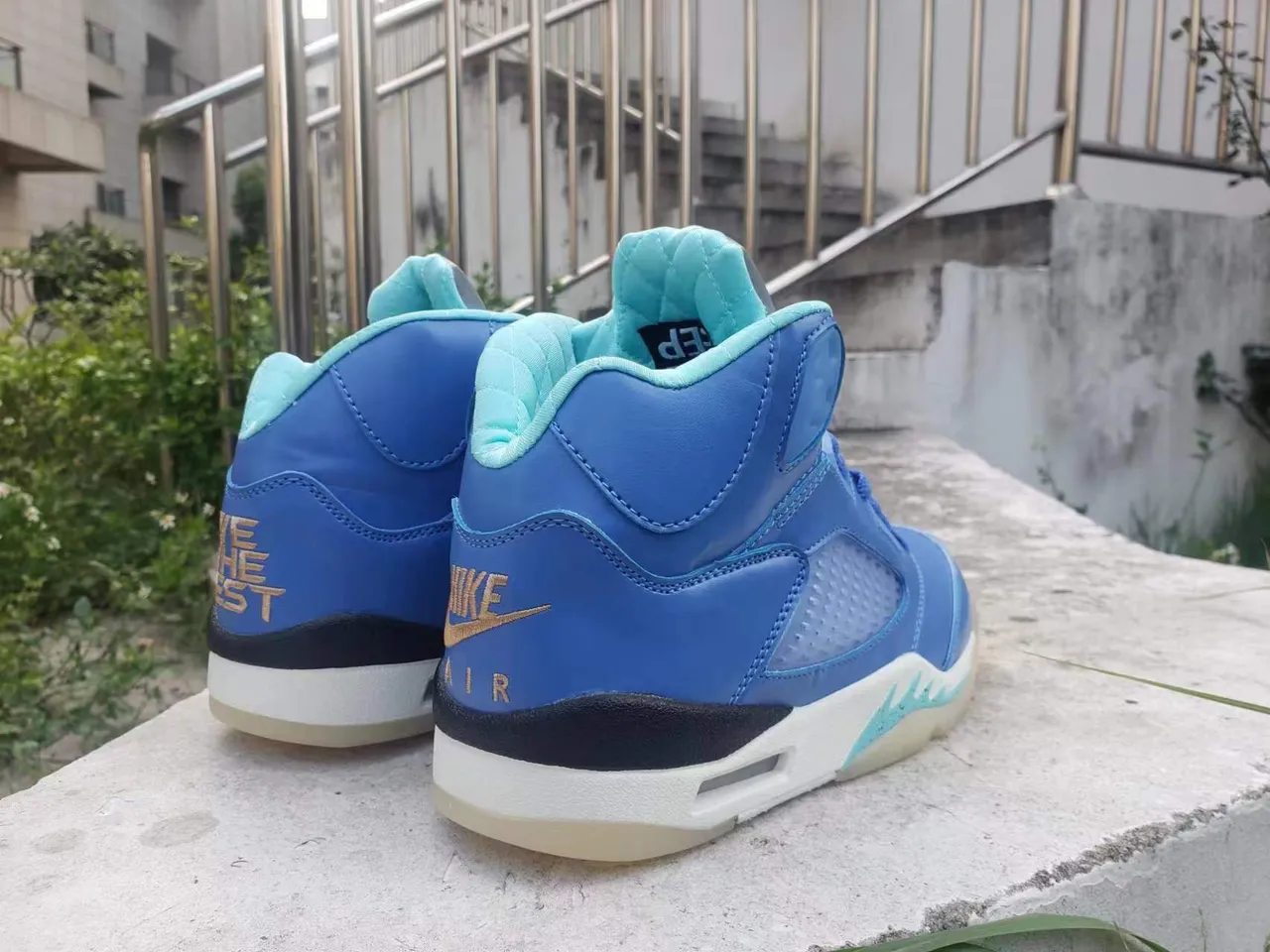 Air Jordan 5 Blue and Cyan High-Top Basketball Shoes 4