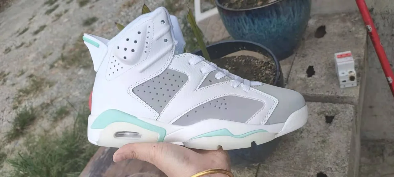 Air Jordan 6 White Gray Mint Green Basketball Shoes 7