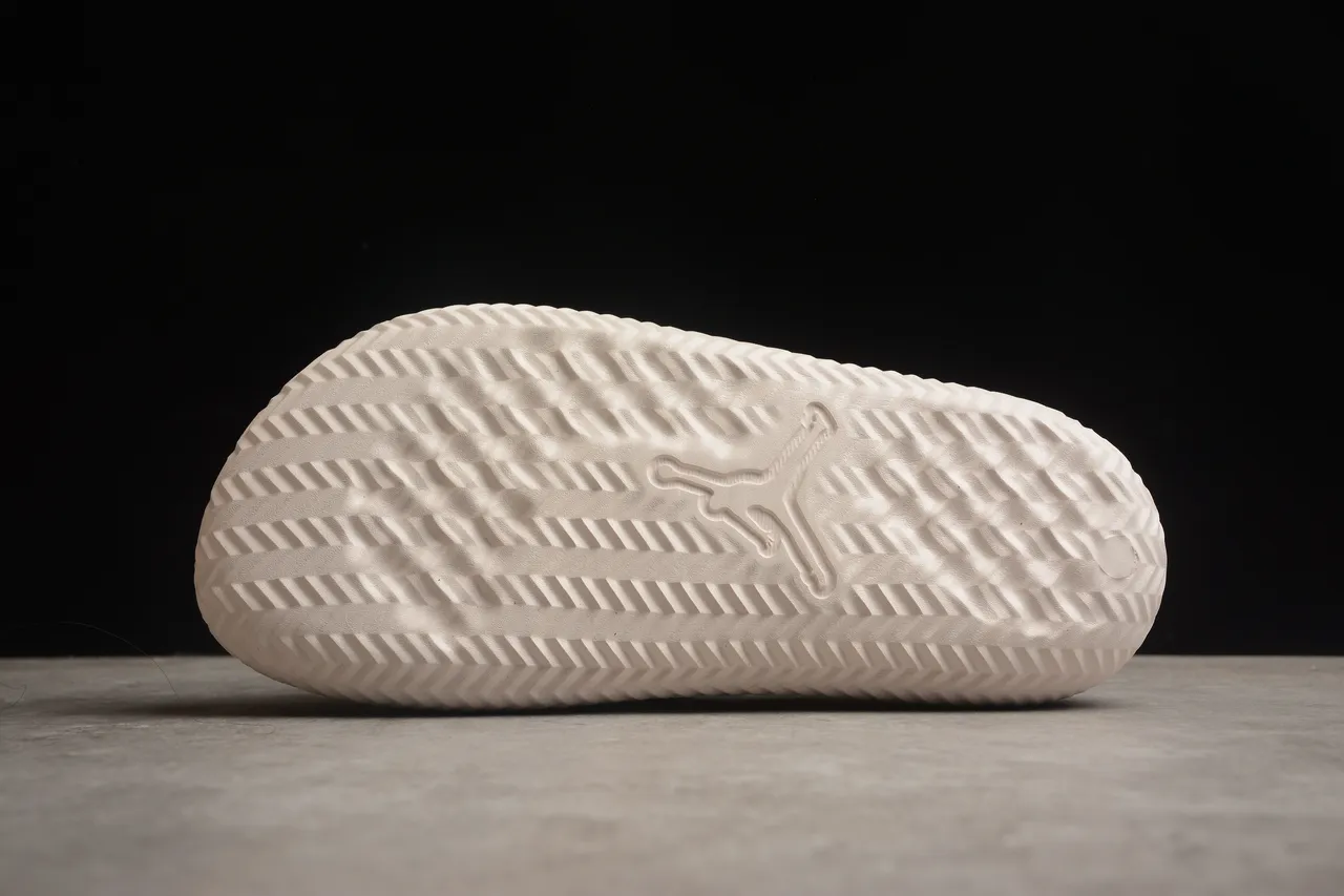 Air Jordan Beige Gray Molded Strap Perforated Upper Slippers 9