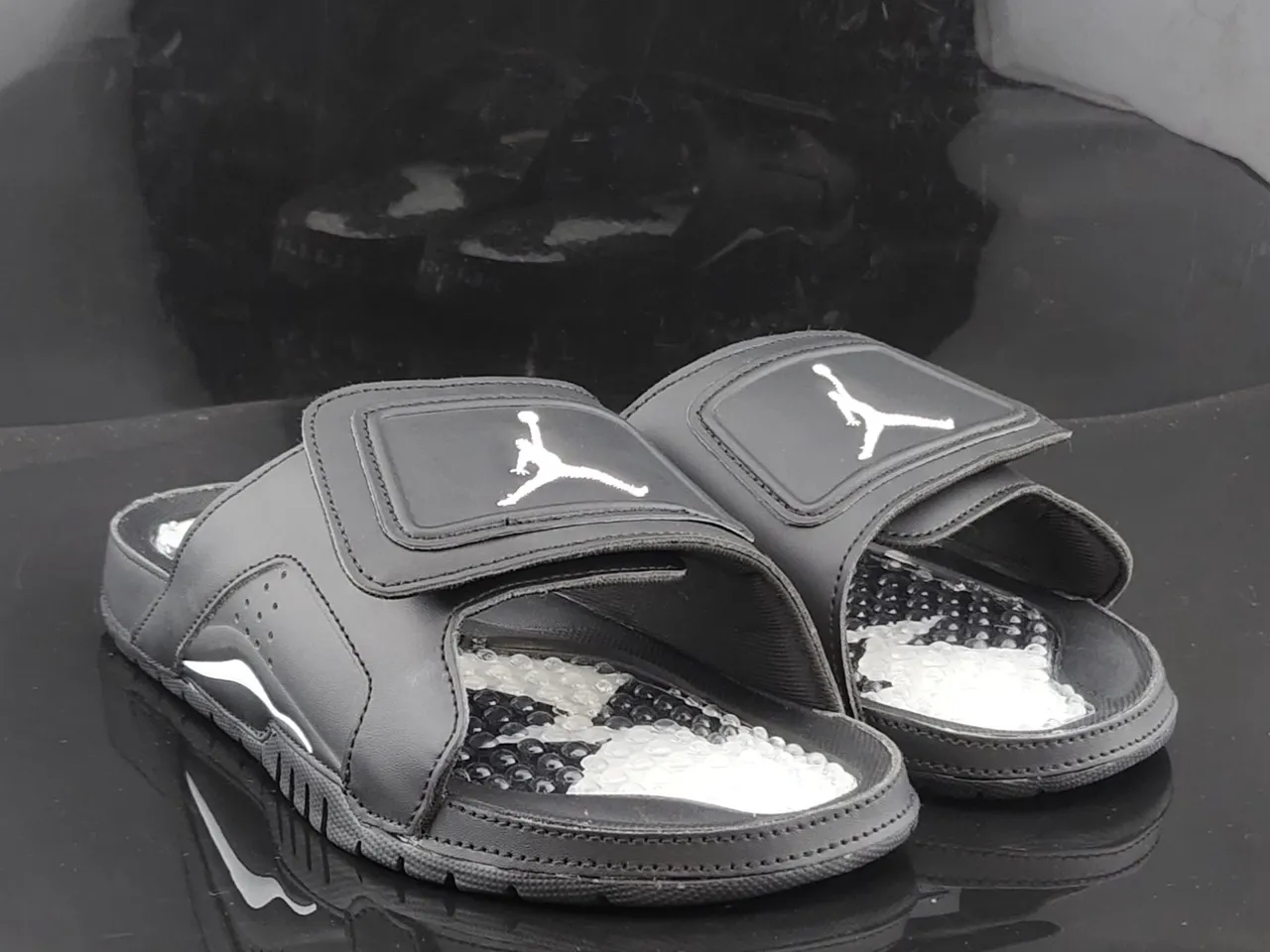Air Jordan Black White Synthetic Upper Jumpman Logo Slippers 4