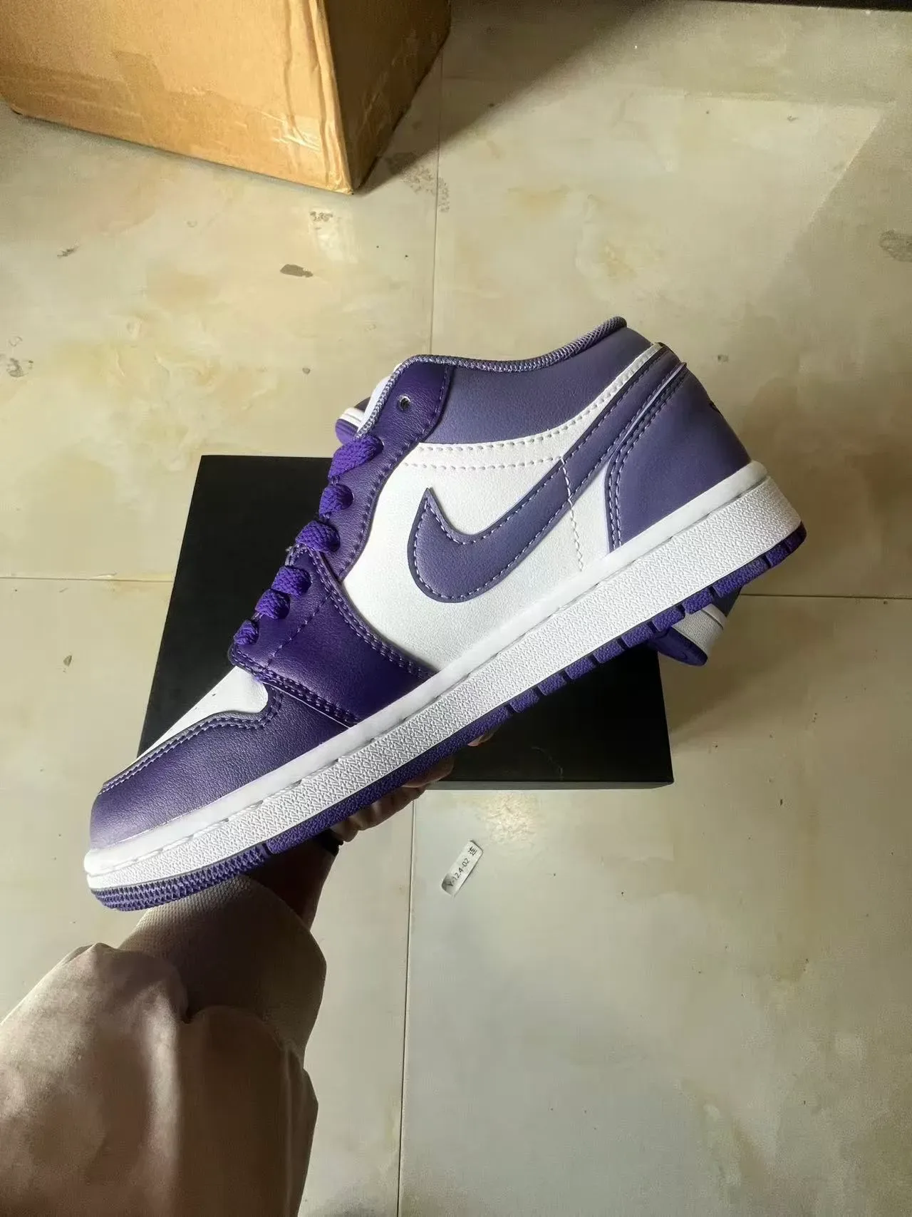 Air Jordan Tênis de Basquete Low-Top de Couro Roxo e Branco 5
