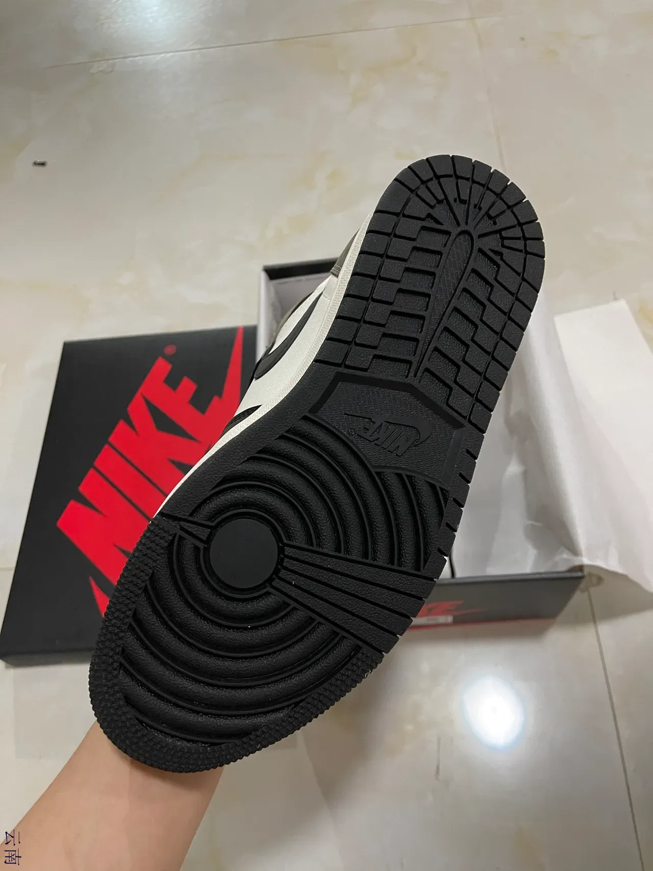 Air Jordan Chaussures De Basketball Hautes En Cuir Et Daim Blanc Et Noir 5