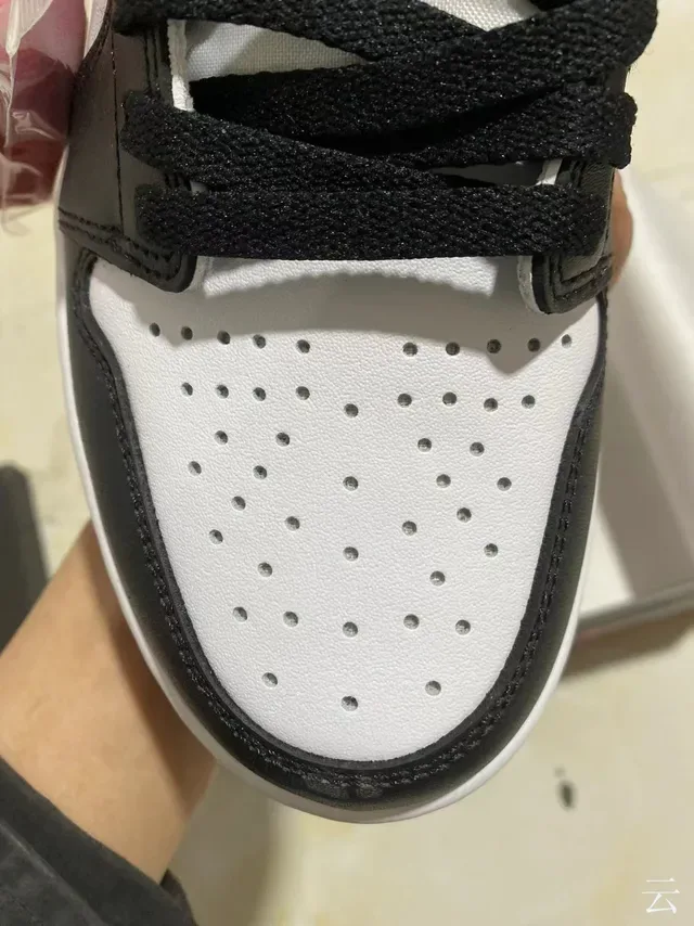 Air Jordan White Black Low-Top Leather Upper Lifestyle Sneakers 3