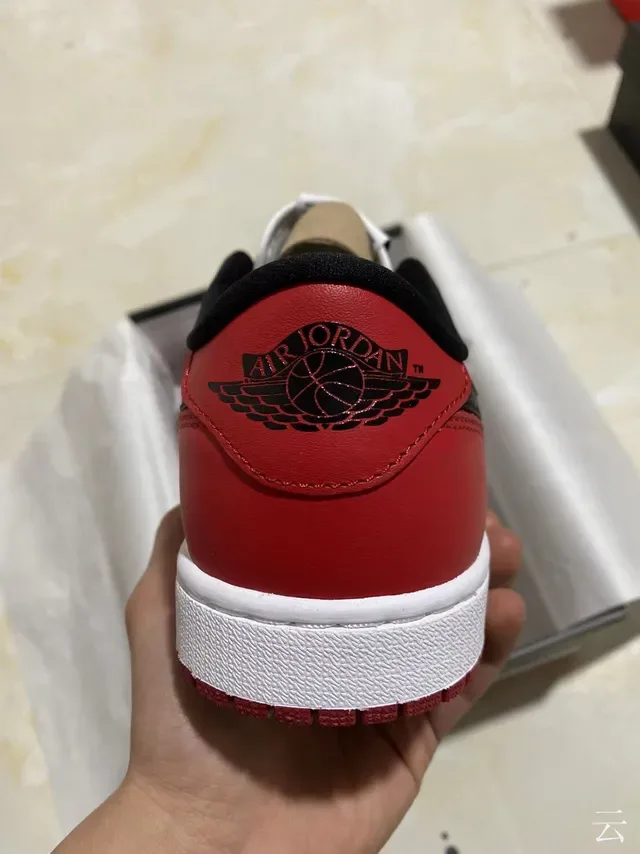 Air Jordan White Black Low-Top Leather Upper Lifestyle Sneakers 6