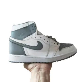 Air Jordan Zapatillas de Baloncesto Blancas y Grises de Cuero Superior Alta