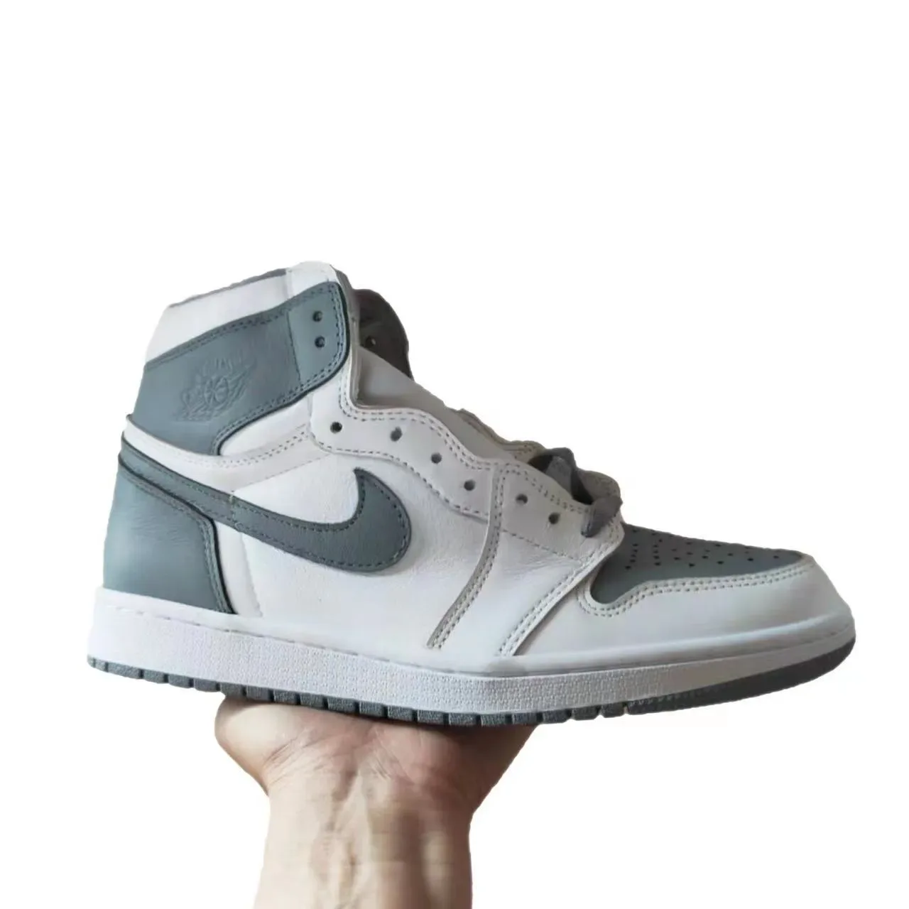 Air Jordan Chaussures de Basketball Blanc et Gris Hautes en Cuir 2