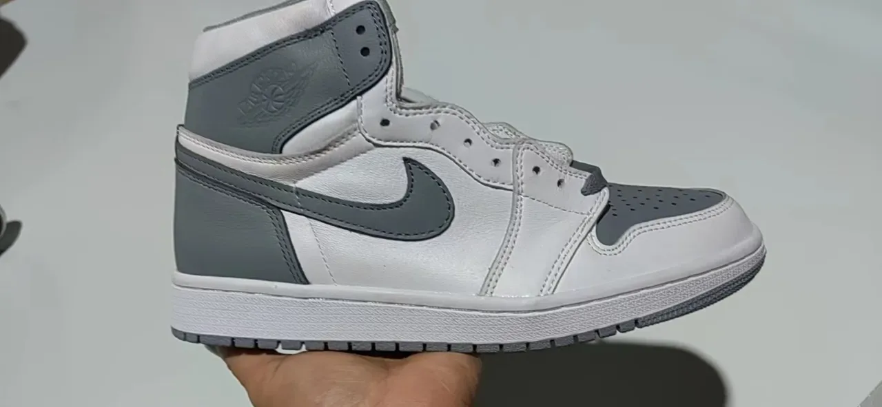 Air Jordan Chaussures de Basketball Blanc et Gris Hautes en Cuir 3