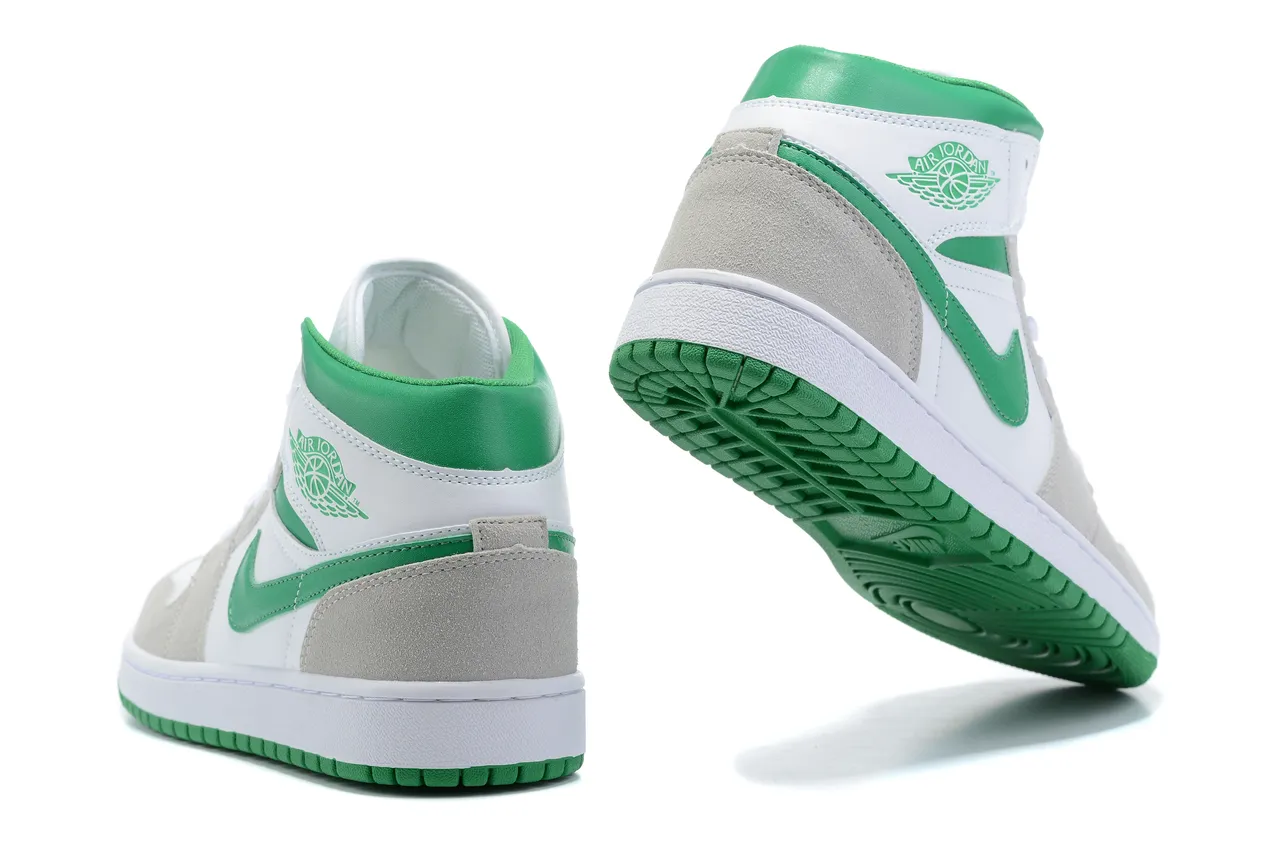 Tênis de basquete de cano alto Air Jordan em mescla de couro e camurça branco e verde 4