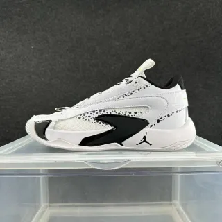 Air Jordan XXXVIII White Black Low-Top Silhouette Speckled Mesh Paneling Basketball Shoes