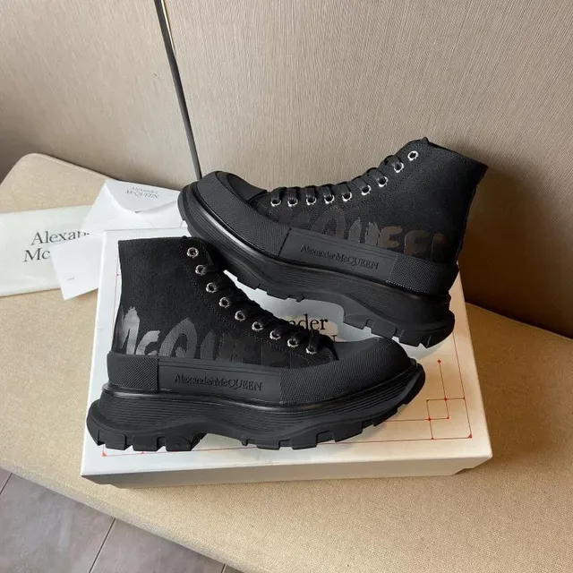 Alexander McQueen Black High-Top Platform Sole Martin Boots 7