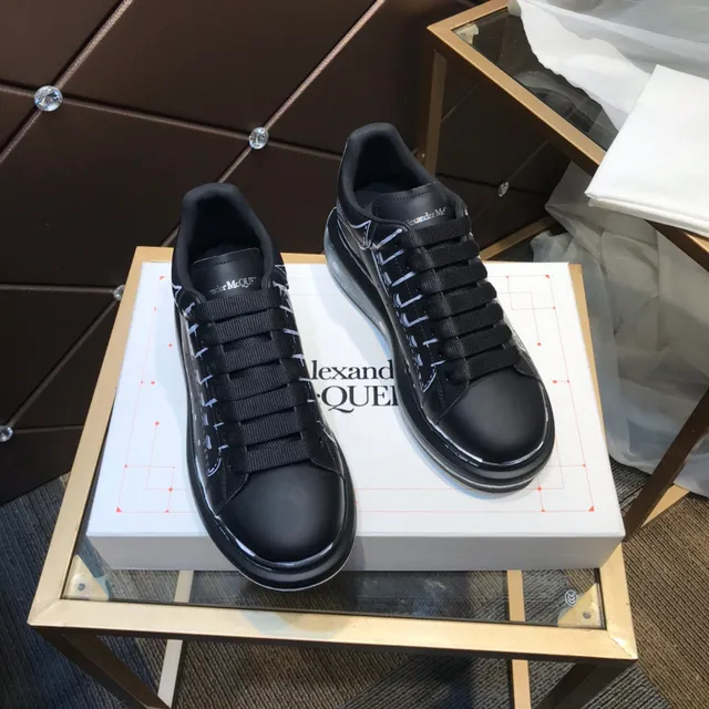 Alexander McQueen Tênis Oversized Preto Branco Sola Couro Mate Upper Lifestyle 6