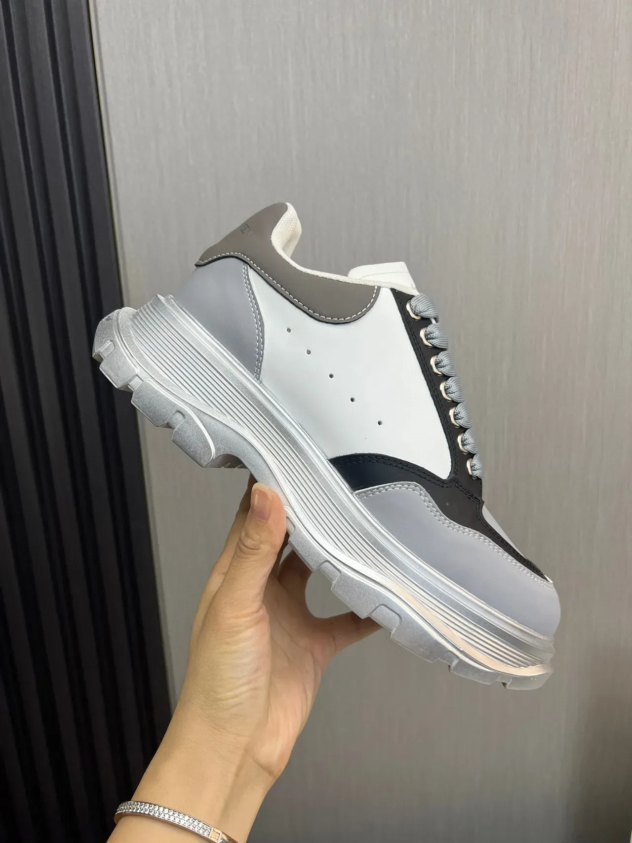 Alexander McQueen Oversized Sneaker Gray White Black Chunky Sneakers 4