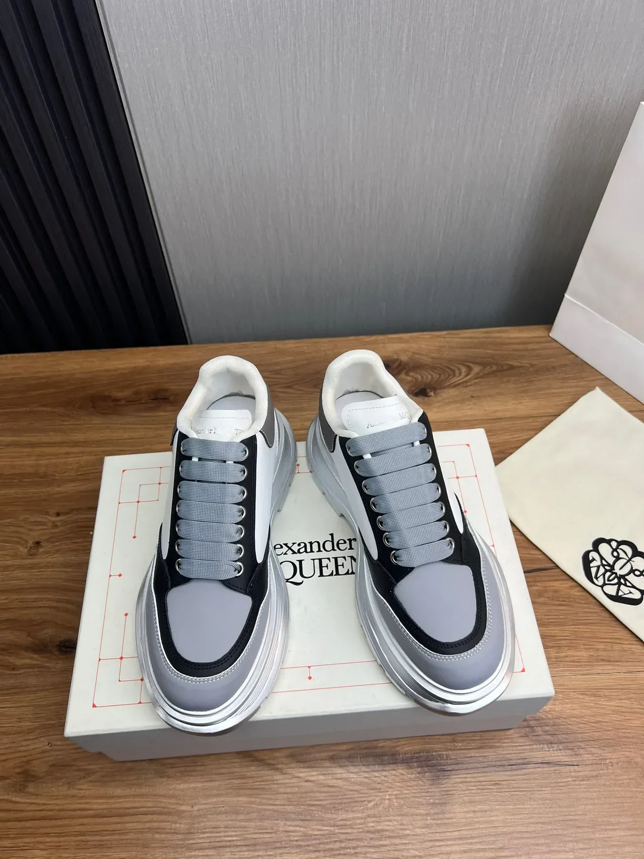 Alexander McQueen Oversized Sneaker Gray White Black Chunky Sneakers 5