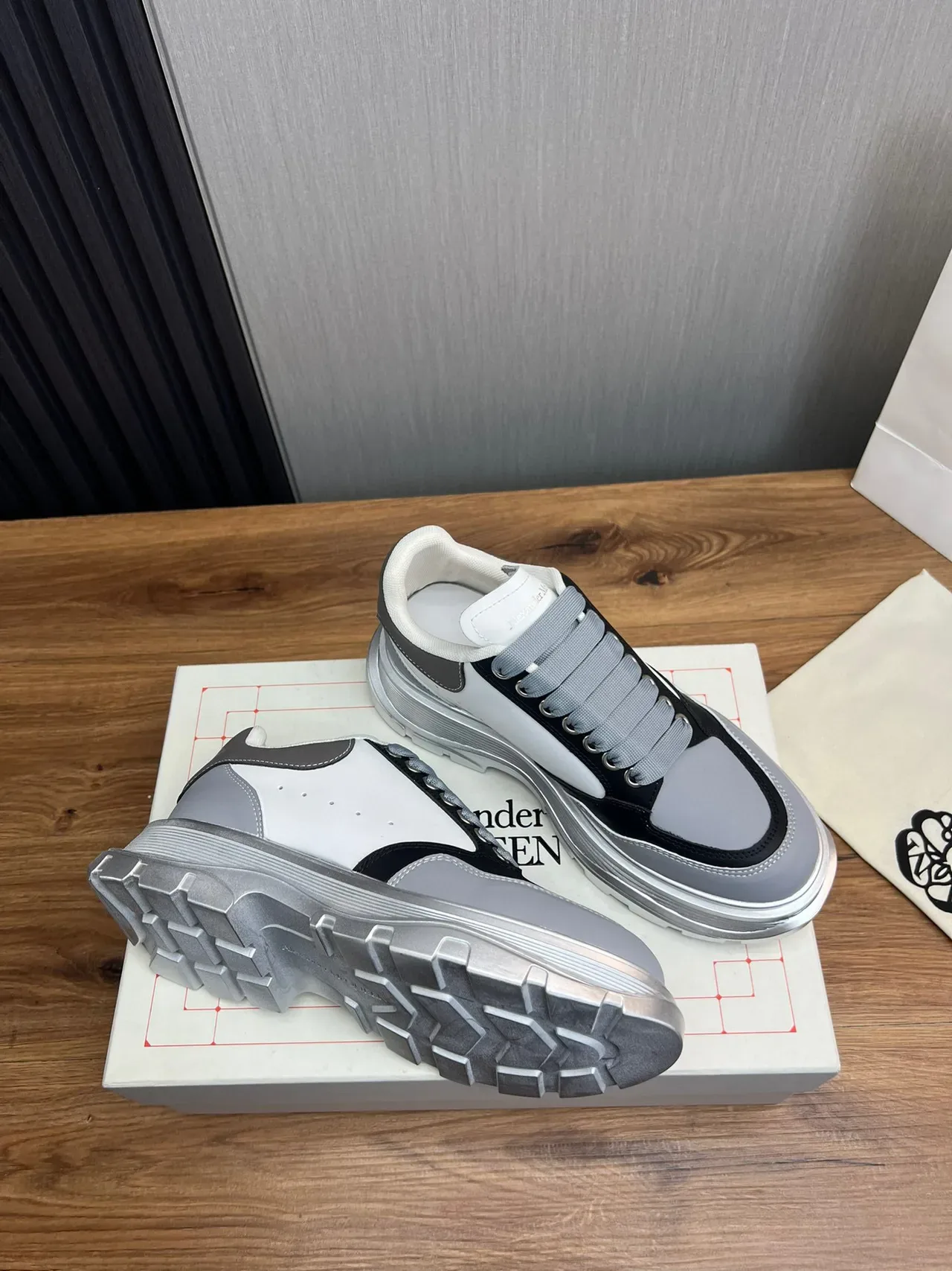 Alexander McQueen Oversized Sneaker Gray White Black Chunky Sneakers 6