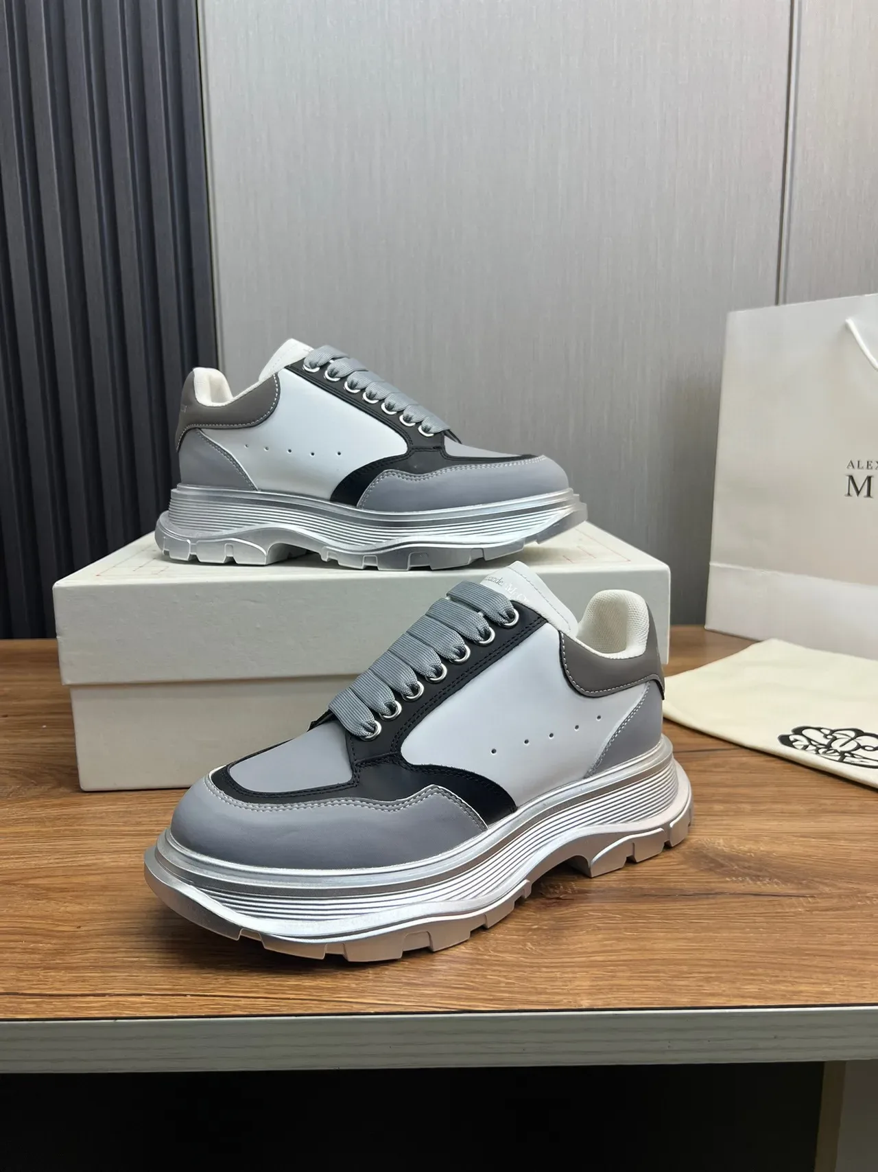 Alexander McQueen Oversized Sneaker Gray White Black Chunky Sneakers 8