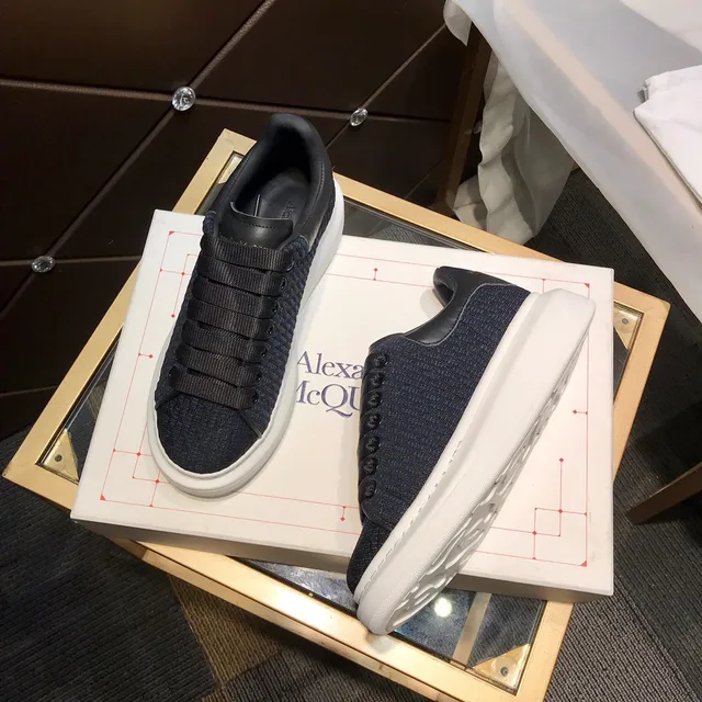 Alexander McQueen Oversized Sneaker Navy Textured Upper White Sole Lifestyle Sneakers 8