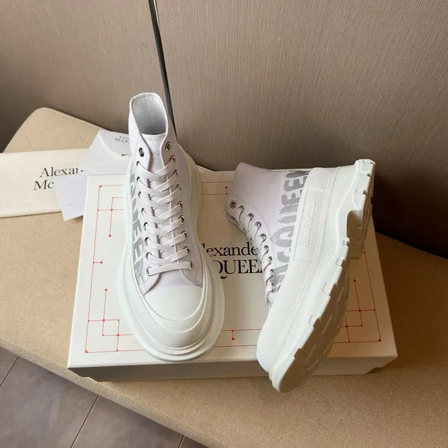 Alexander McQueen Oversized Sneaker Off-White Canvas High-Top Chunky Sneakers 3