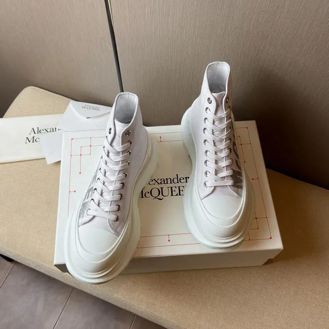 Alexander McQueen Oversized Sneaker Off-White Canvas High-Top Chunky Sneakers 7