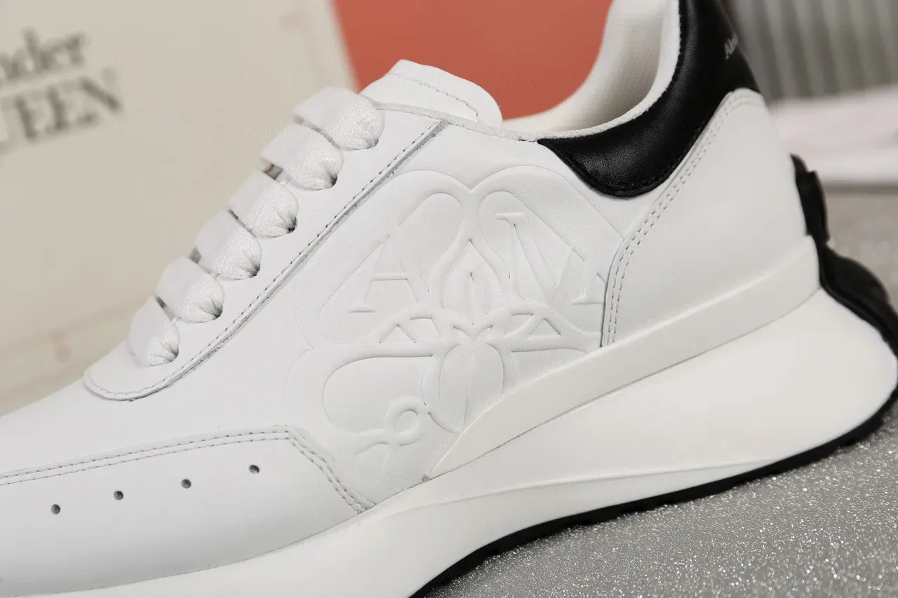 Alexander McQueen Oversized Sneaker White and Black Lifestyle Sneakers 4