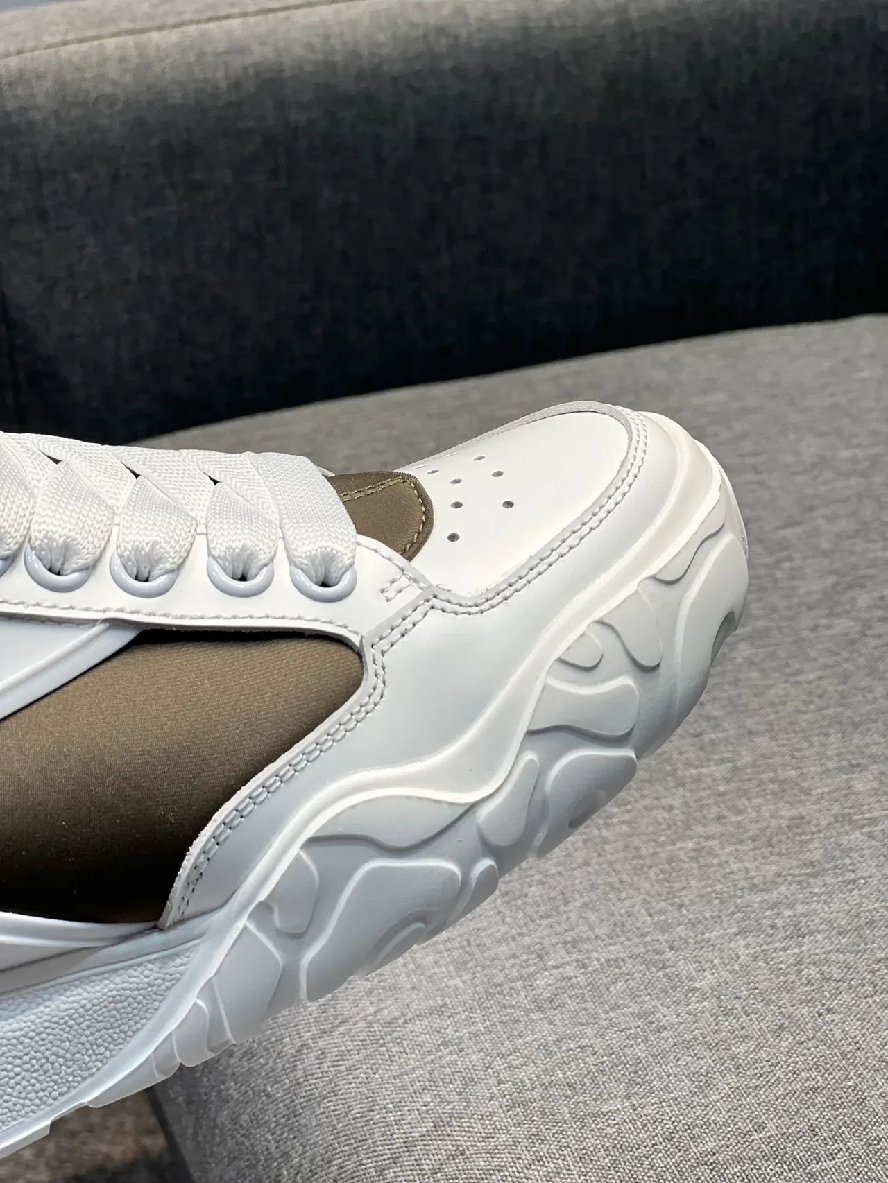 Alexander McQueen Oversized Sneaker White and Olive Lifestyle Sneakers 3