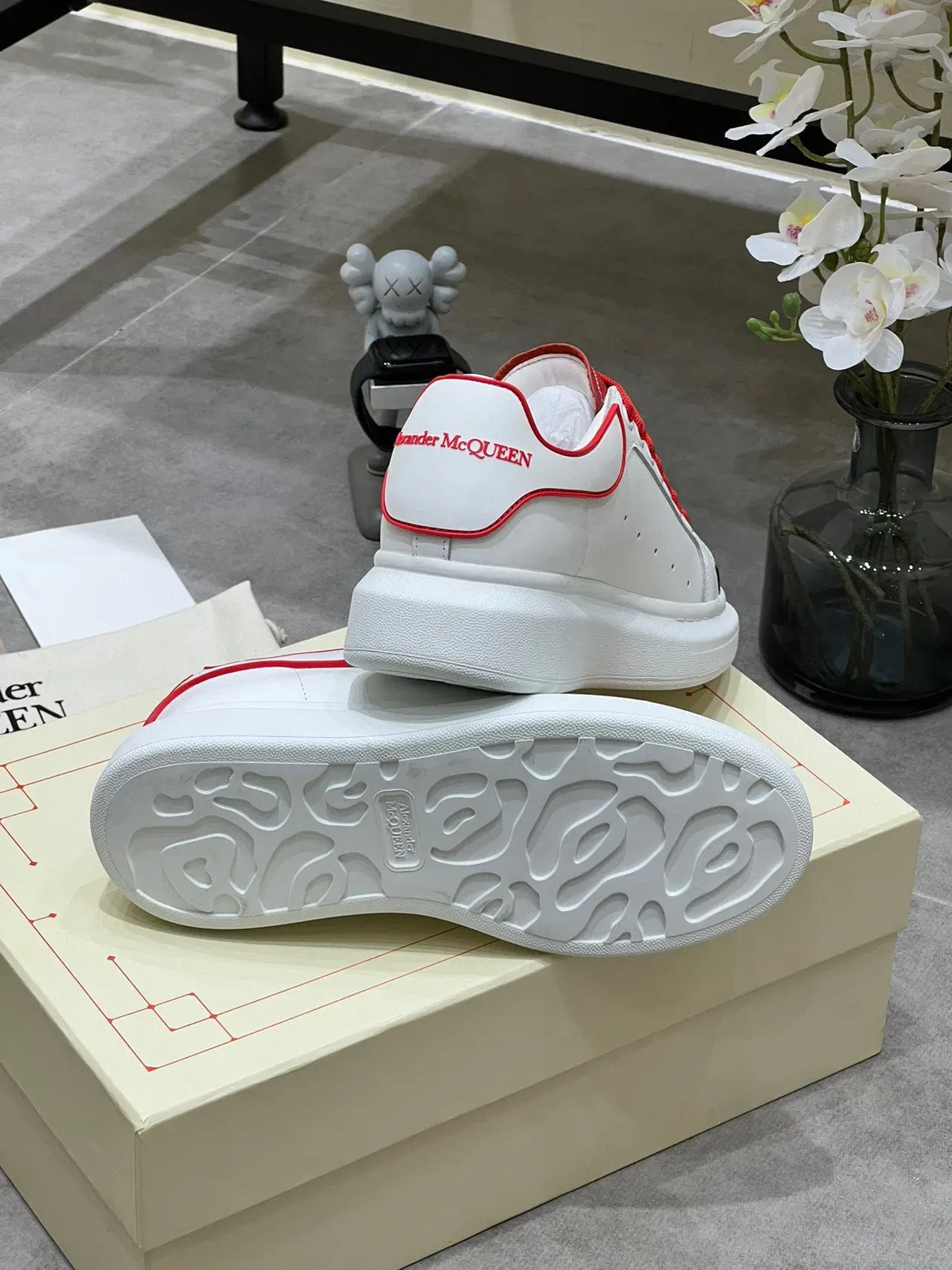 Alexander McQueen Oversized Sneaker White and Red Lifestyle Sneakers 3