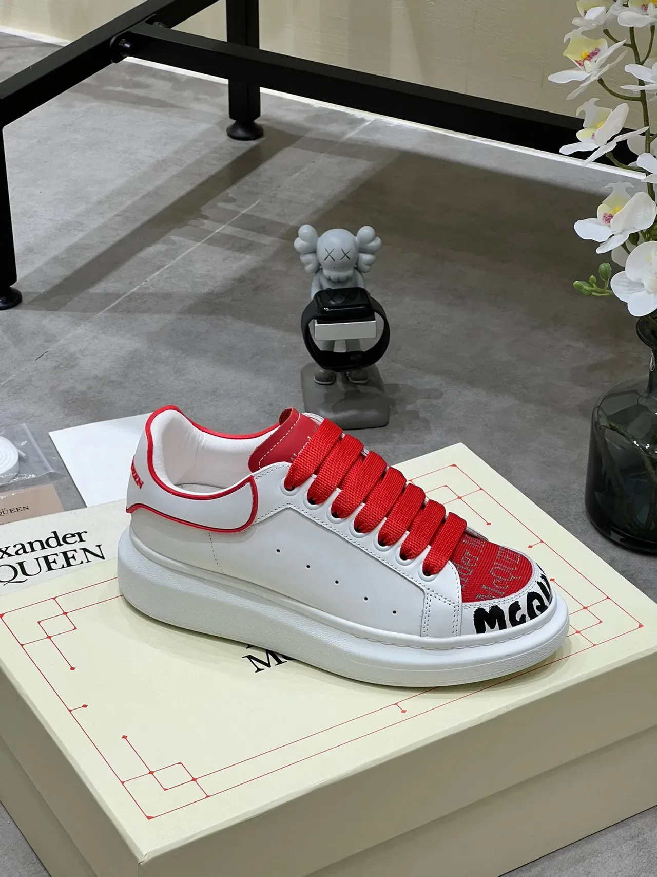 Alexander McQueen Oversized Sneaker White and Red Lifestyle Sneakers 5