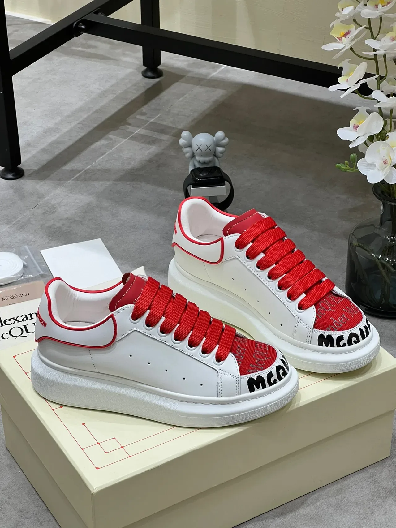 Alexander McQueen Oversized Sneaker White and Red Lifestyle Sneakers 7