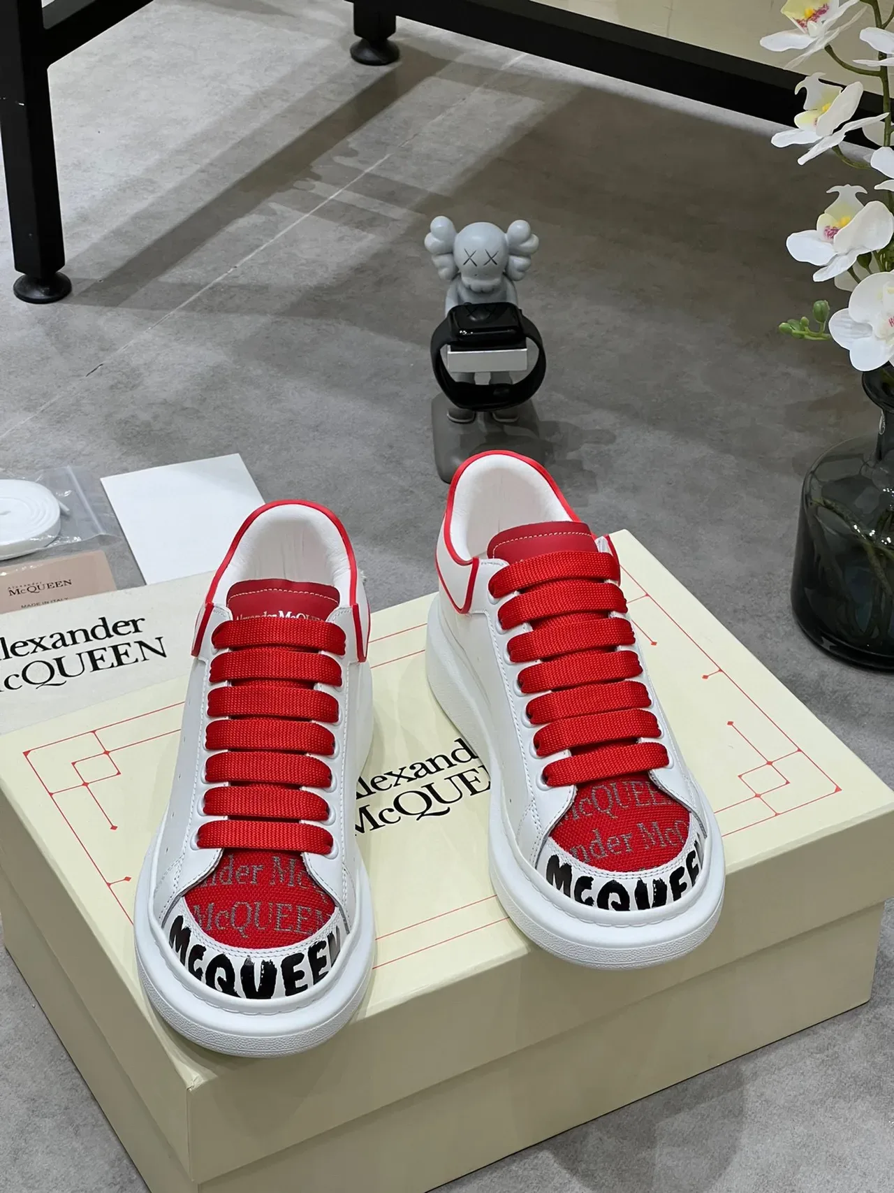 Alexander McQueen Oversized Sneaker White and Red Lifestyle Sneakers 8
