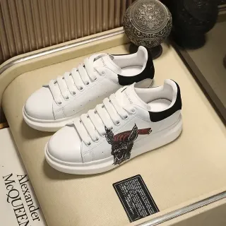 Alexander McQueen Oversized Sneaker White Black Silhouette Thick Platform Sole Lifestyle Sneakers