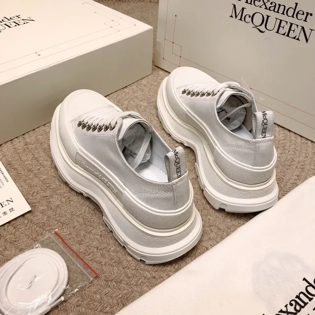 Alexander McQueen Oversized Sneaker White Chunky Sneakers 2