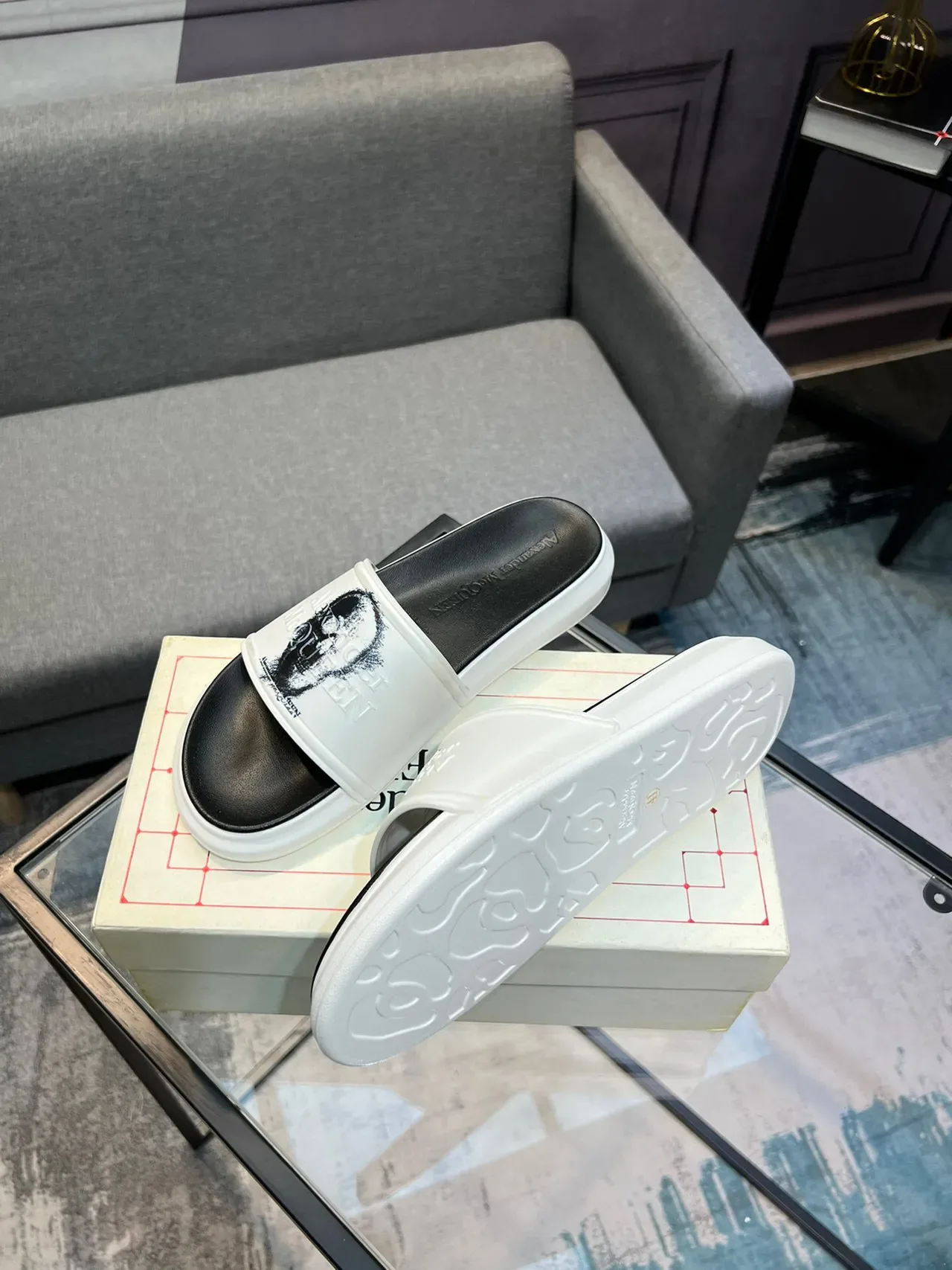 Alexander McQueen Slide White and Black Slippers 4