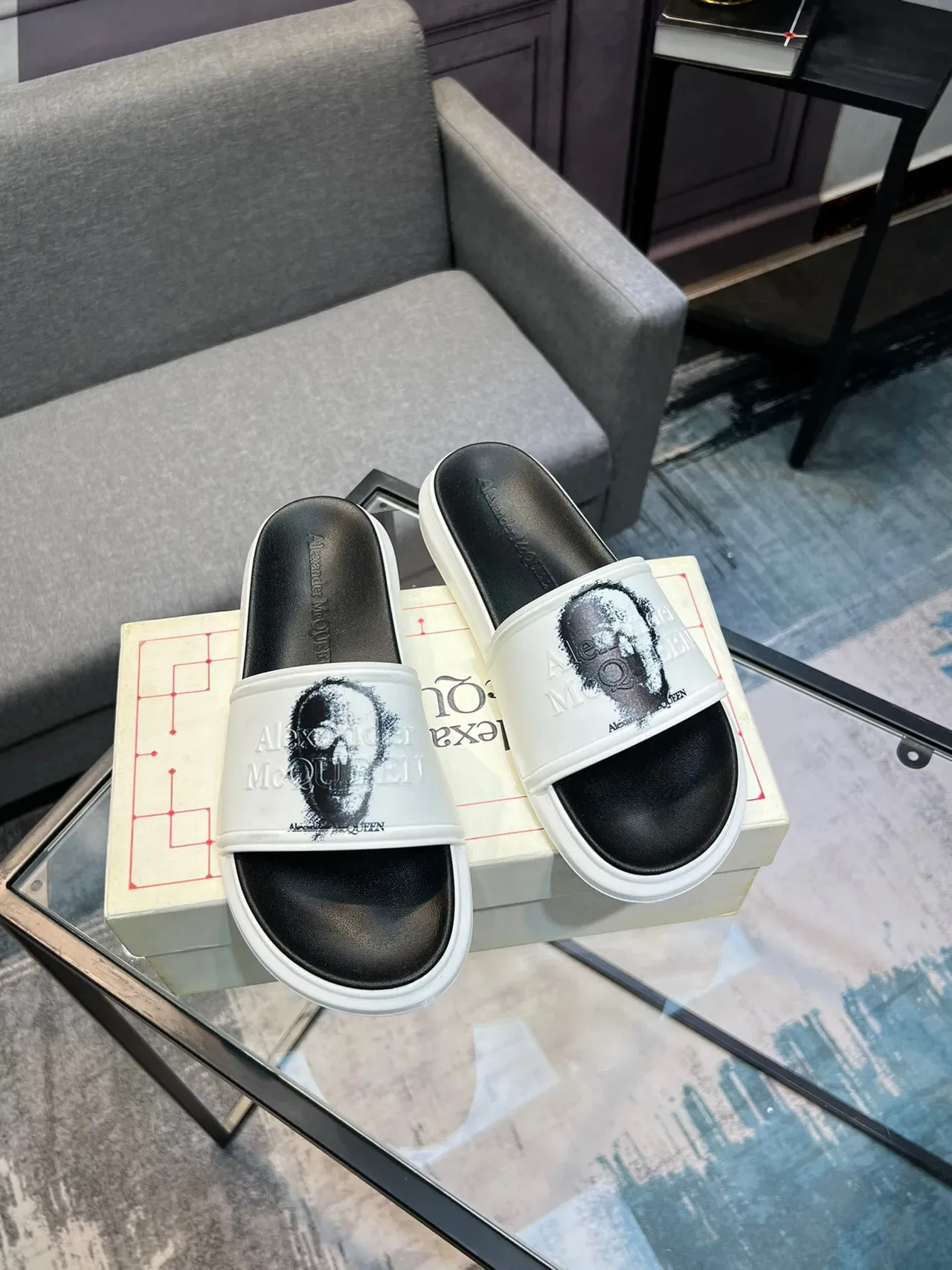 Alexander McQueen Slide White and Black Slippers 5