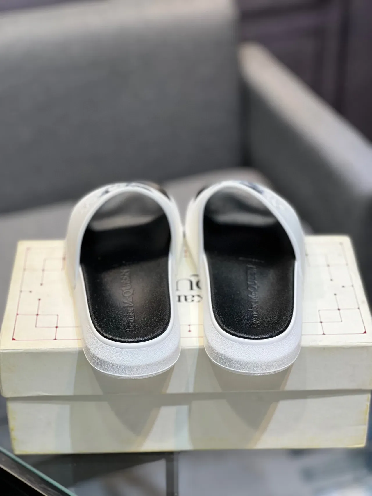 Alexander McQueen Slide White and Black Slippers 8