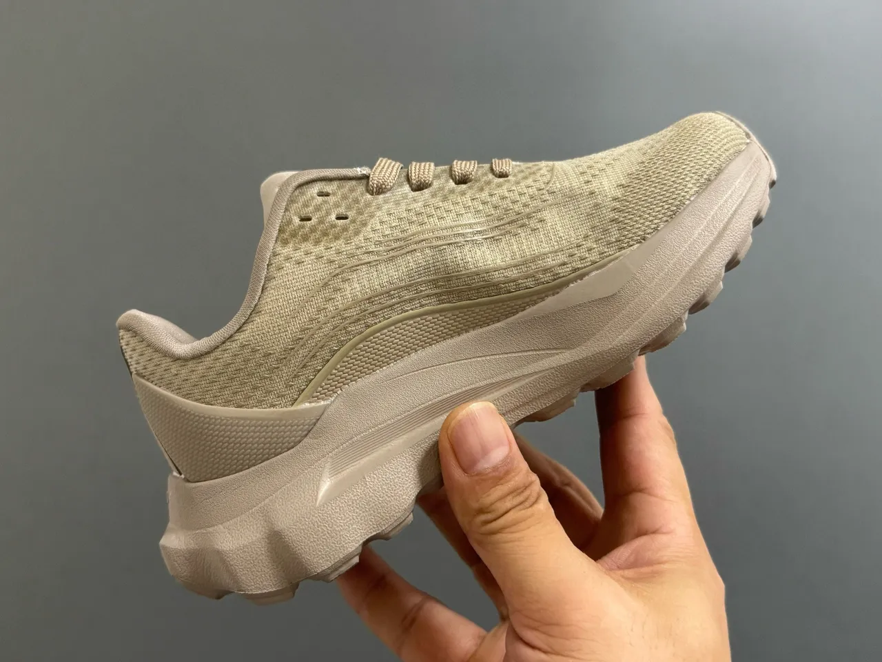 Alo Brown Engineered Mesh Upper Sculpted Wave-Midsole Sneakers 13
