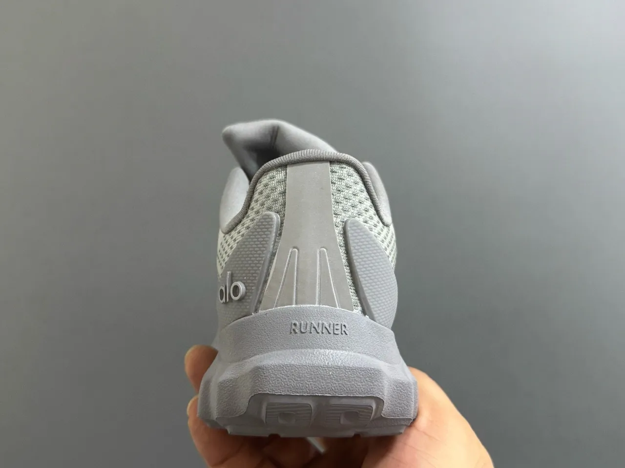 Alo Brown Engineered Mesh Upper Sculpted Wave-Midsole Sneakers 23