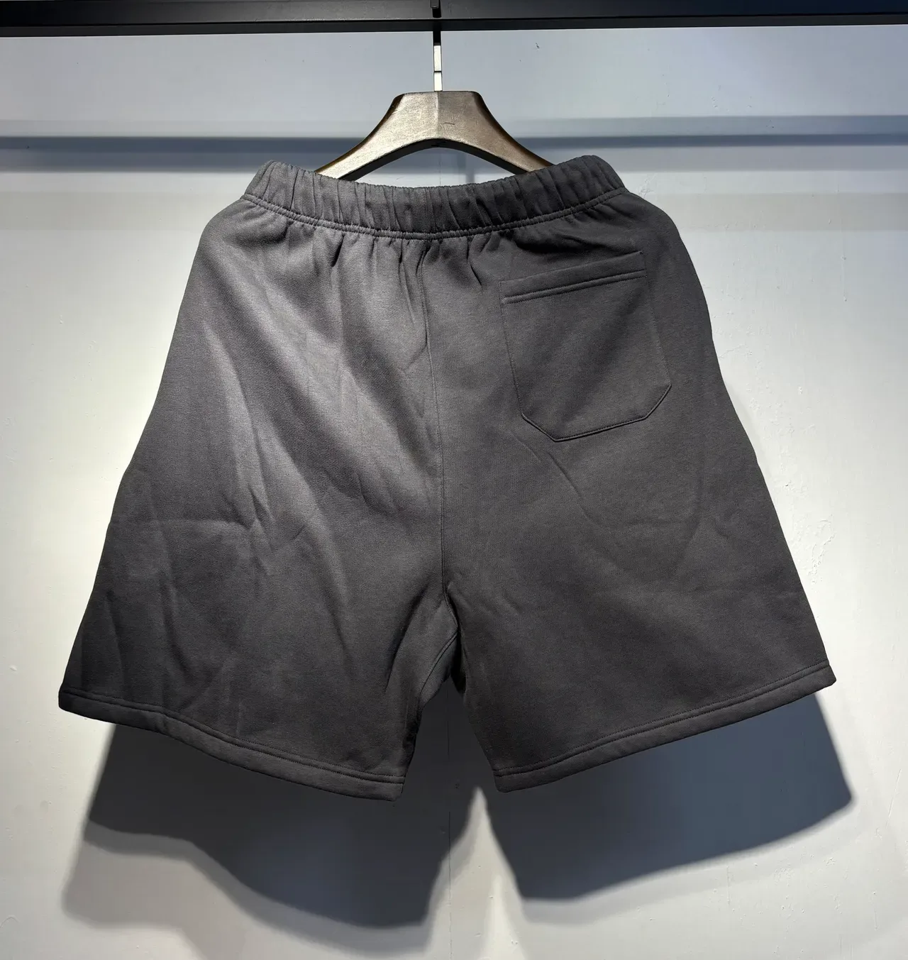 Amiri Script Logo Gradient Dot Shorts 5