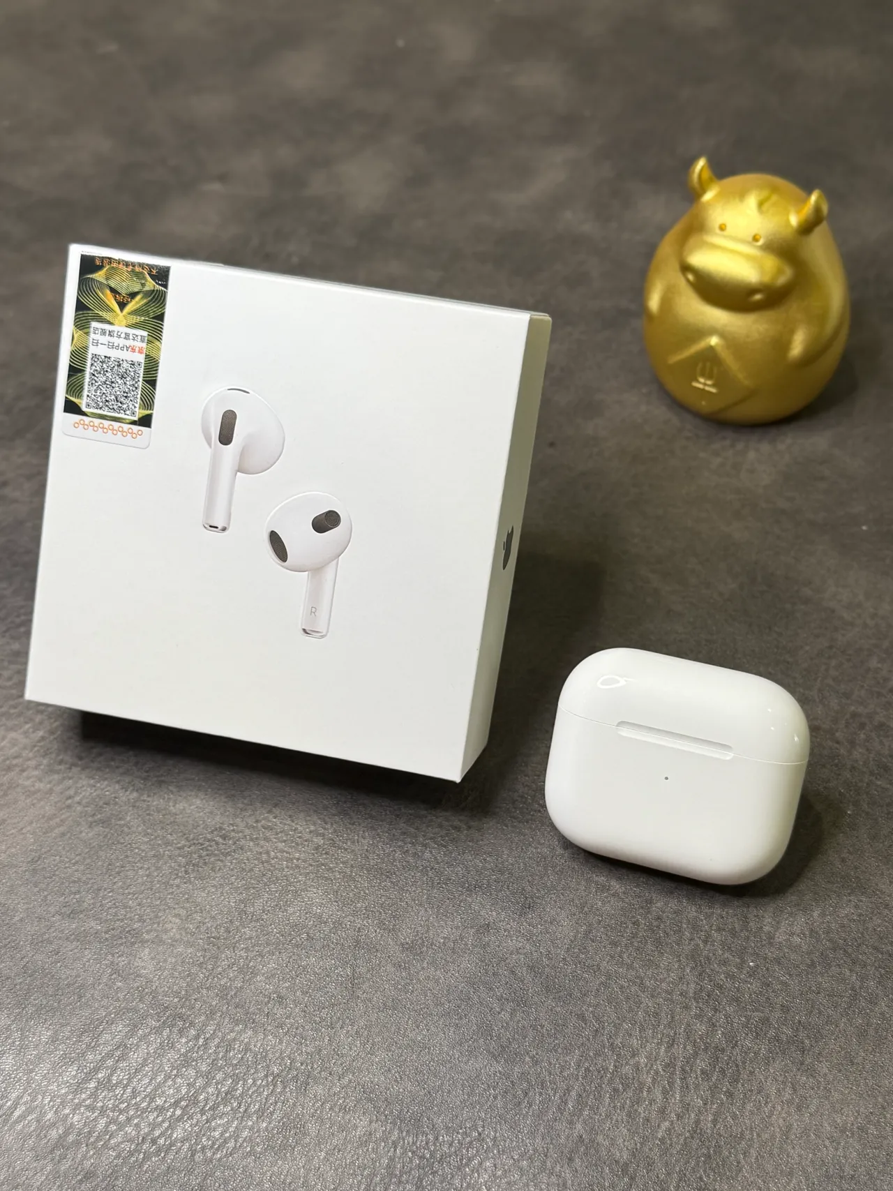 Apple AirPods Third Generation White TWS Earbuds 3