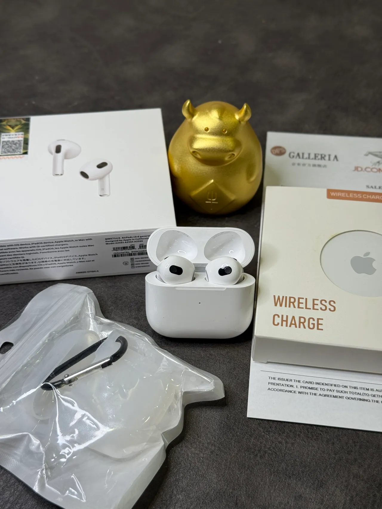 Apple AirPods Third Generation White TWS Earbuds 6
