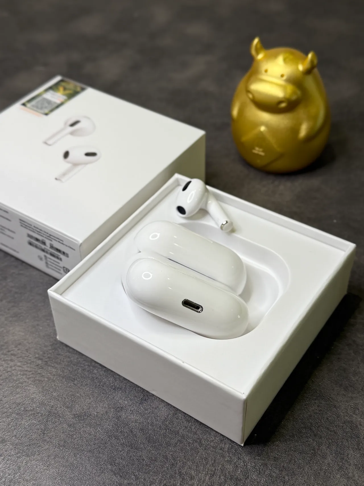 Apple AirPods Third Generation White TWS Earbuds 8