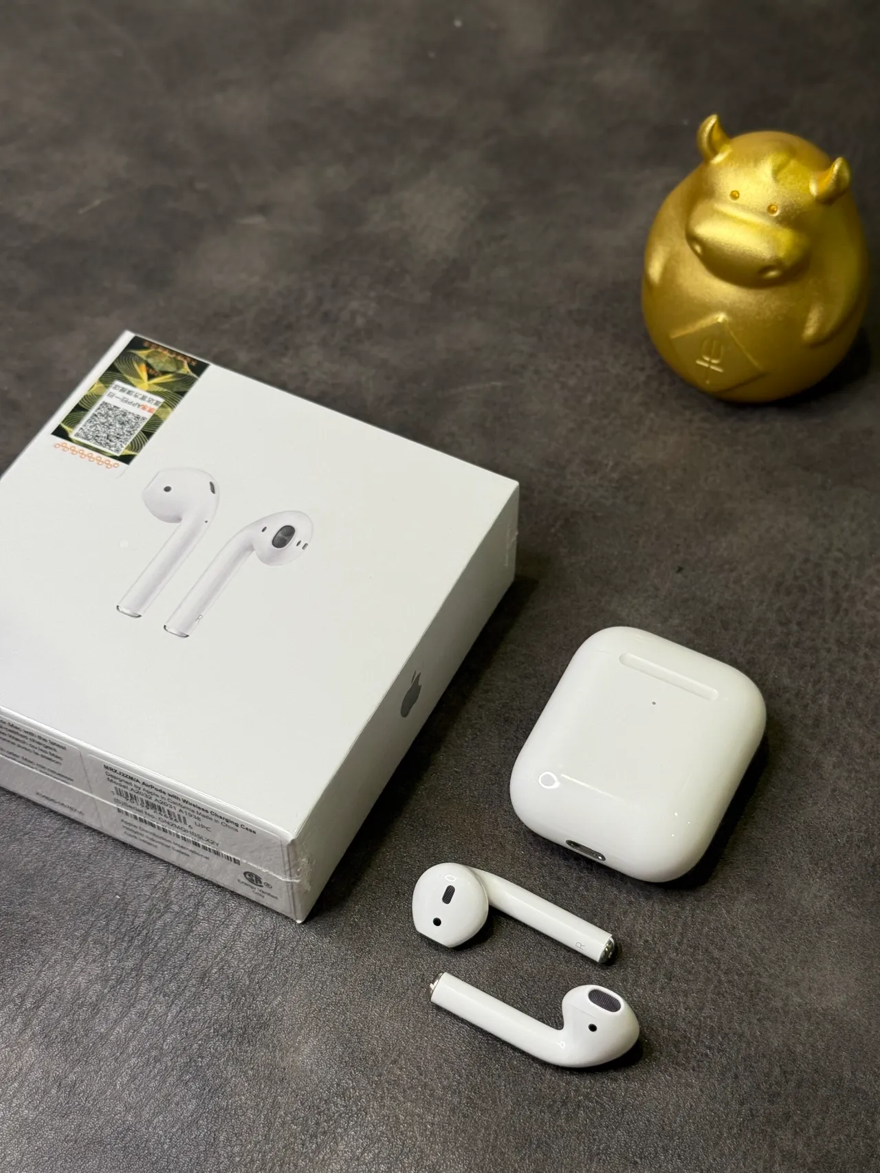 Apple AirPods White Stem-Style Open-Fit TWS Earbuds 5