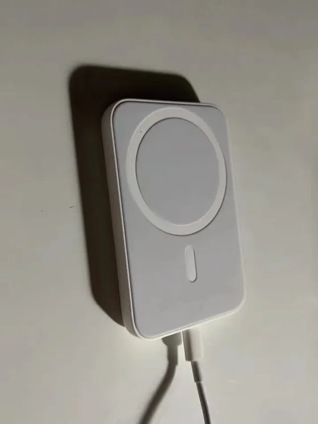 Apple Blue White Magnetic Attachment Rectangular Slim Profile Power Bank 4