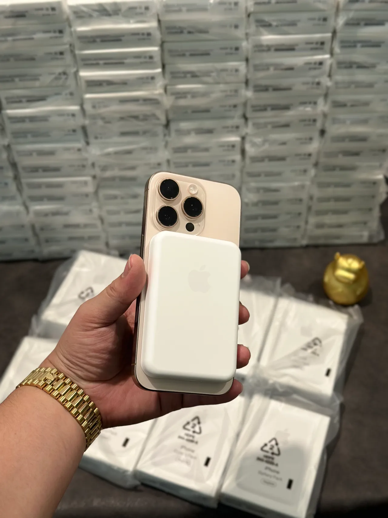 Apple MagSafe Battery Pack White Power Bank 2