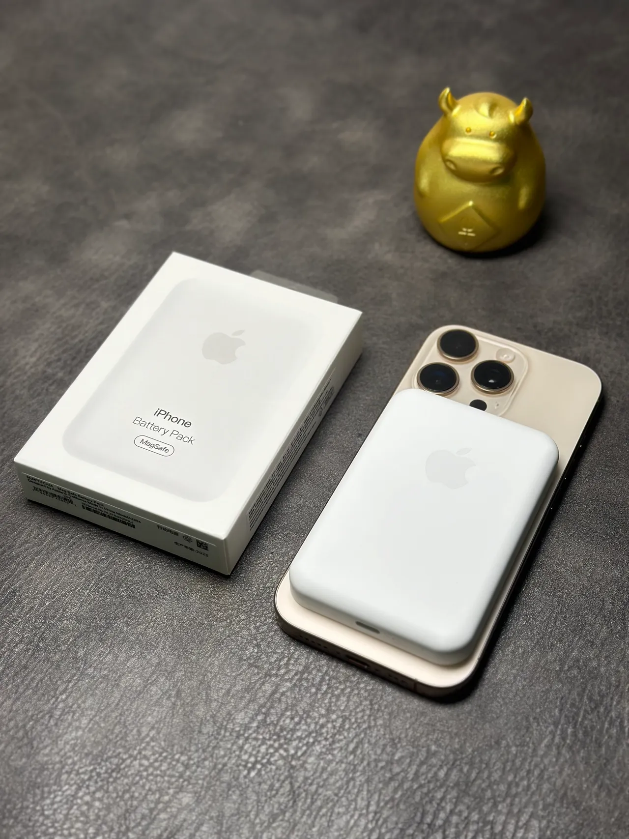 Apple MagSafe Battery Pack White Power Bank 3
