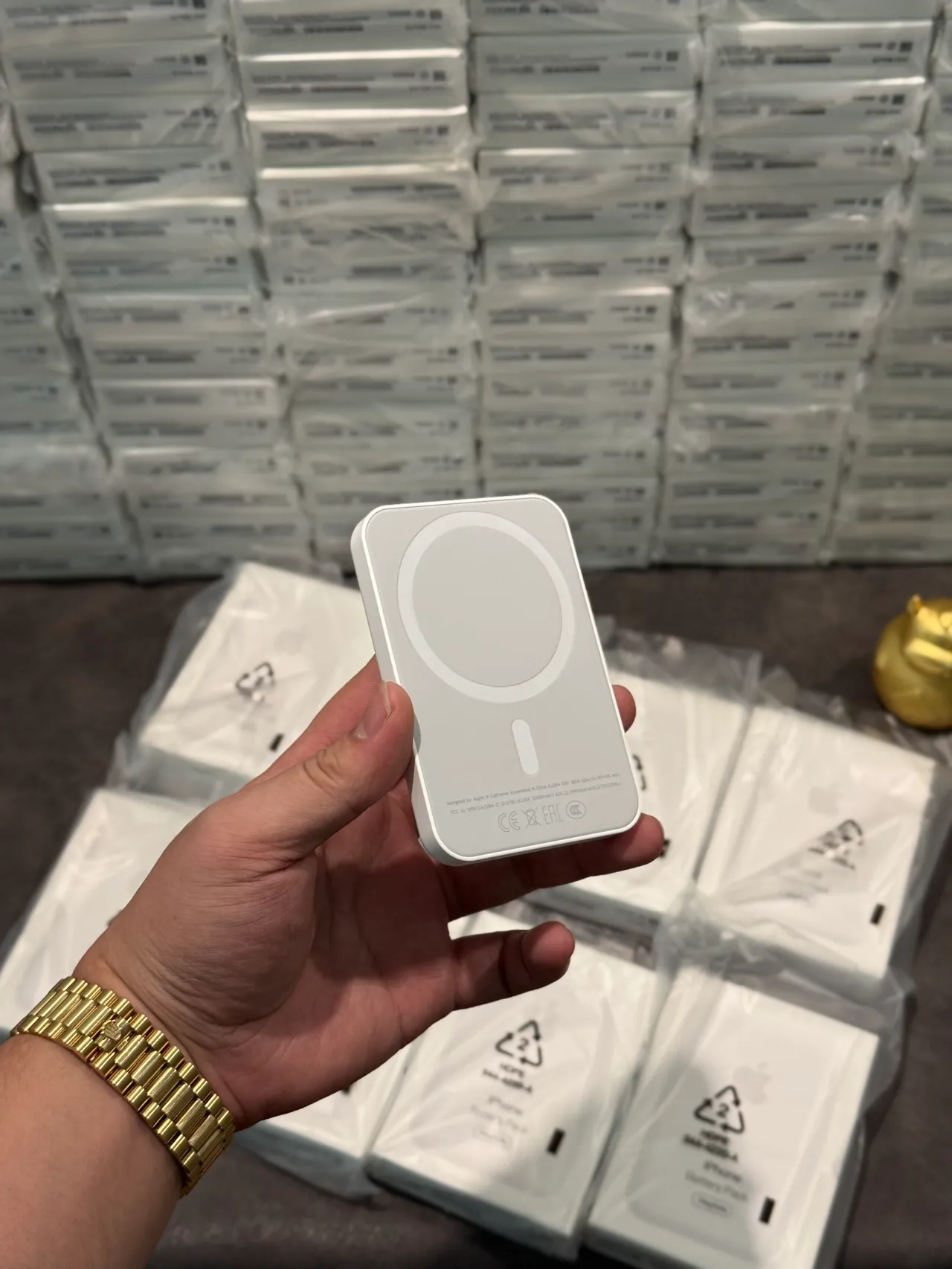 Apple MagSafe Battery Pack White Power Bank 5