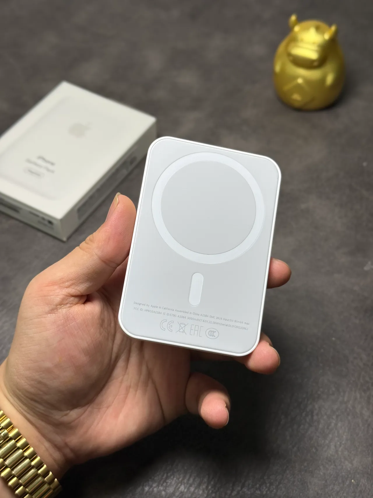 Apple MagSafe Battery Pack White Power Bank 13