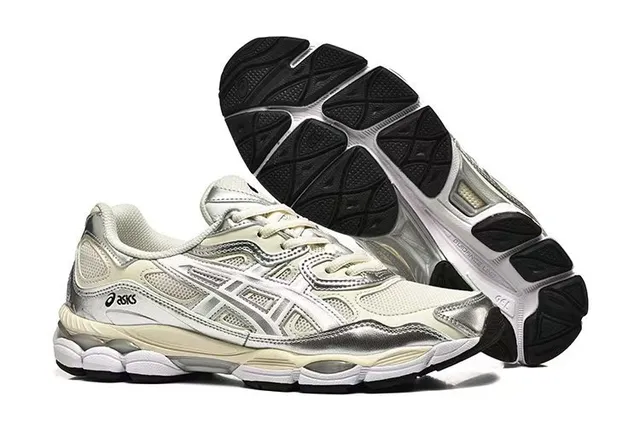 ASICS Beige Silver Metallic Overlays Mesh Upper Running Shoes 4