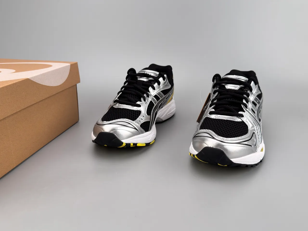 ASICS Gel-Kayano 14 Argent Noir Jaune Chaussures de course 3